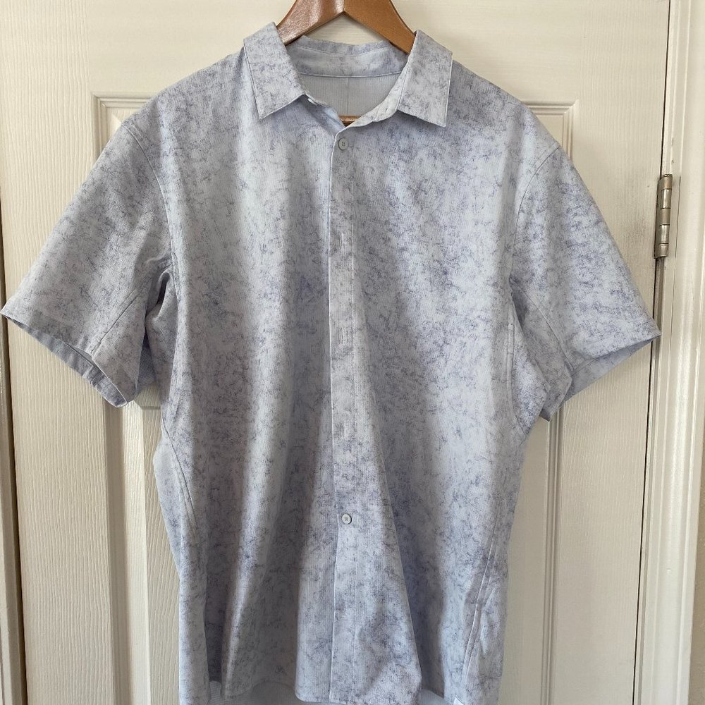 Lululemon Men’s White Cloud Button-up Collared Shirt (Large)